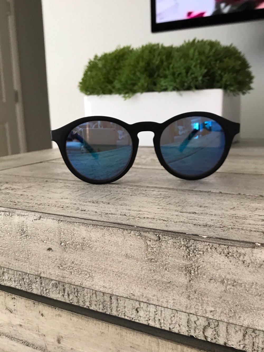 Maui Jim Pineapple Black Frame Sunglasses with Blue Mirrored Lenses